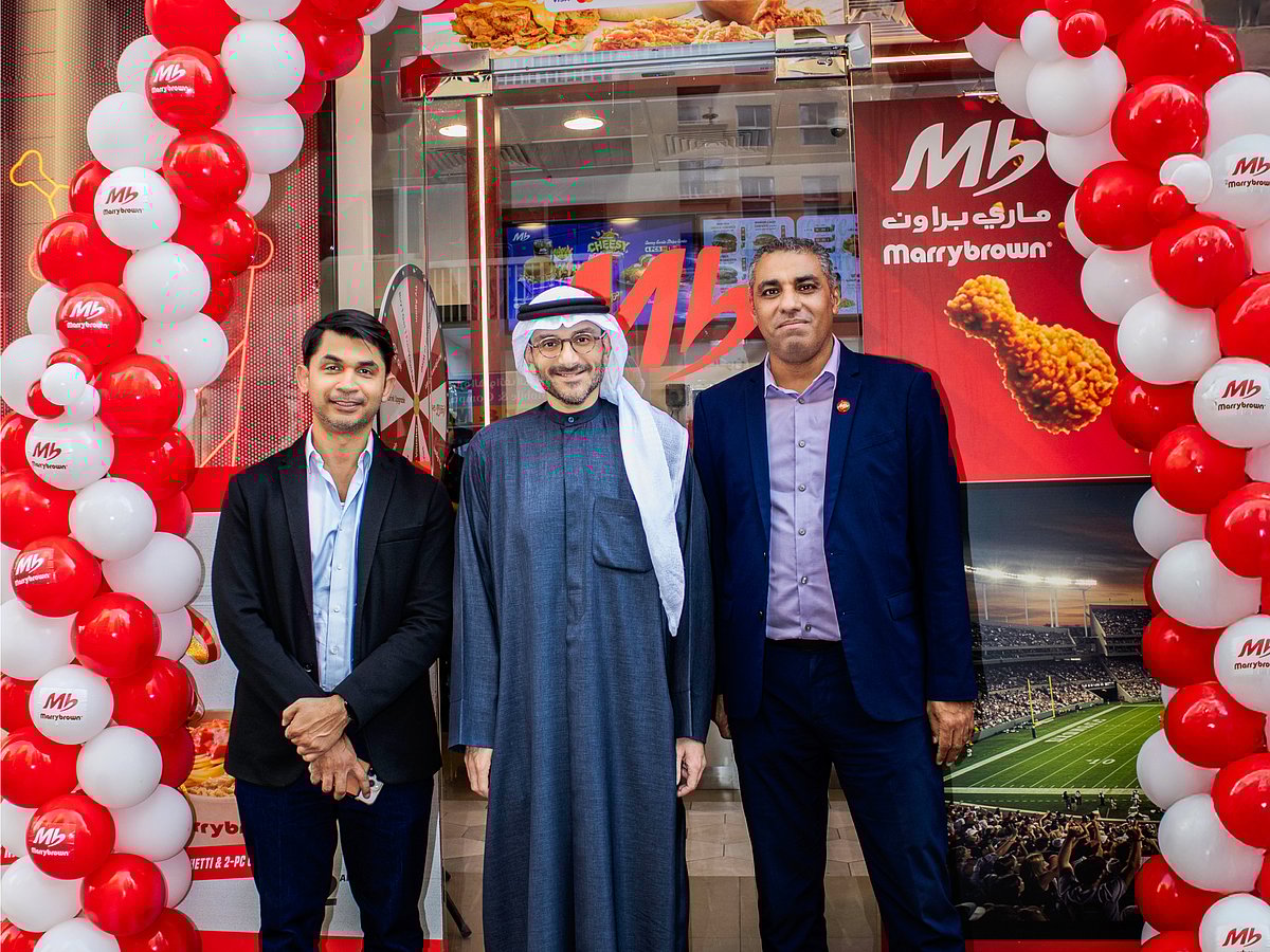 Ali Ebrahim Al Abbas, CEO of Al Abbas Group, Yasir Khushi, CFO of Al Abbas Group & Ashraf Elbahrawi, General Manager of Marrybrown UAE at the opening event
