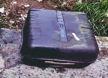 Local people said that some people from the locality noticed the trolley bag dumped at the roadside on Monday night