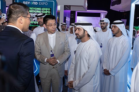 Hamdan bin Mohammed visits Dubai AI Festival