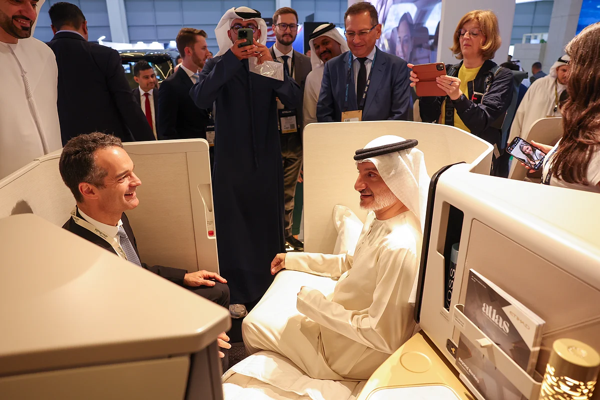 Antonoaldo Neves, CEO, Etihad Aviation Group showcasing features of its new Airbus A321LR aircraft on the opening day of Arabian Travel Market. 

Virendra Saklani/Gulf News