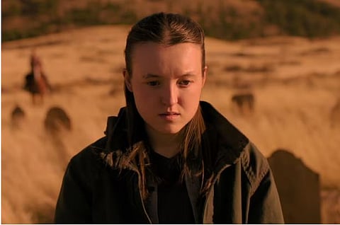 Bella Ramsey plays the role of Ellie in the series, The Last of Us. Fans have praised her powerful and emotional acting in the latest episode.