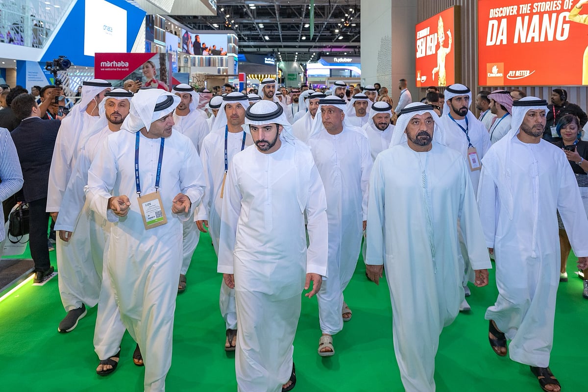 Sheikh Hamdan visits several international pavilions with Sheikh Ahmed, Omar bin Sultan Al Olama, Helal Saeed Almarri, Mohammed Ahmed Almarri, among others.