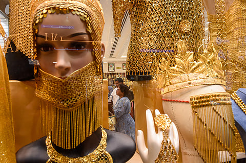 24-karat climbs to Dh480.50 as bullion steadies near $3,980 after record highs this week.