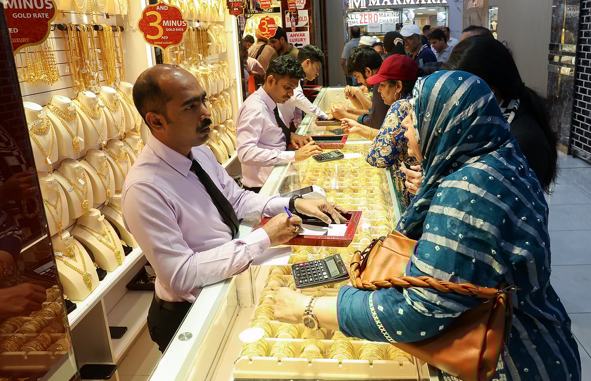 Stock Gold   Shoppers at gold souq in Deira. 