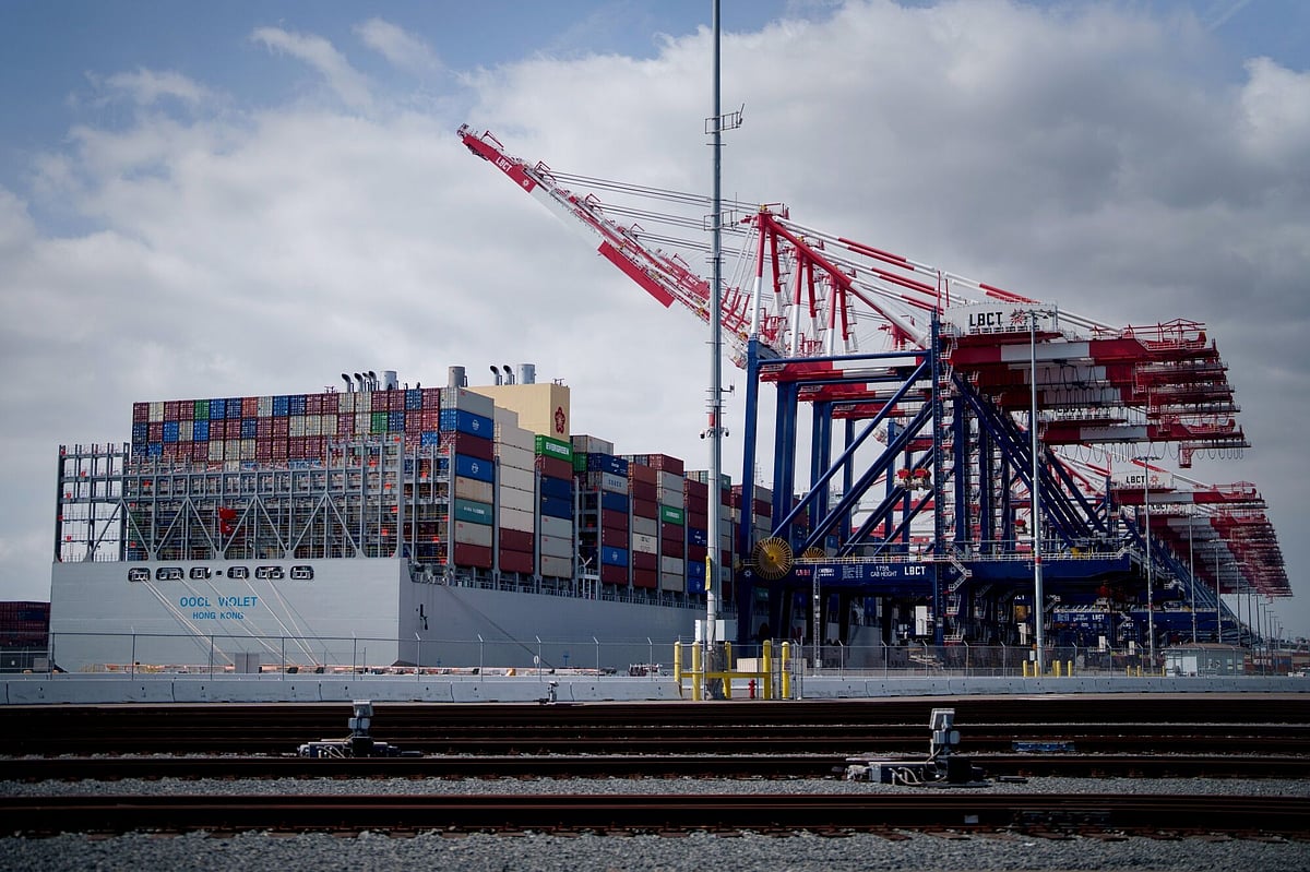 Operations at the ports of Los Angeles and Long Beach amid US-China trade war.