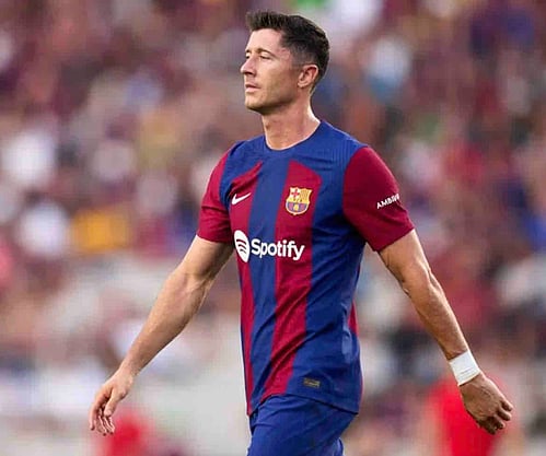 Poland captain Lewandowski missed last week’s thrilling first leg in Catalonia after picking up the injury.