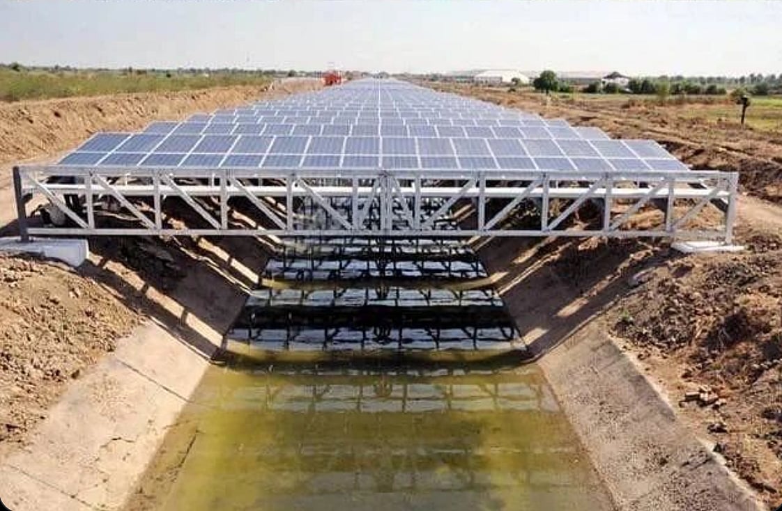 The US has approved several utility-scale solar/battery storage projects, which will see green power generation increasing significantly, according to the US Energy Information Administration. Arizona is building the first solar canal which will generate renewable energy and save water in this notoriously dry area: 