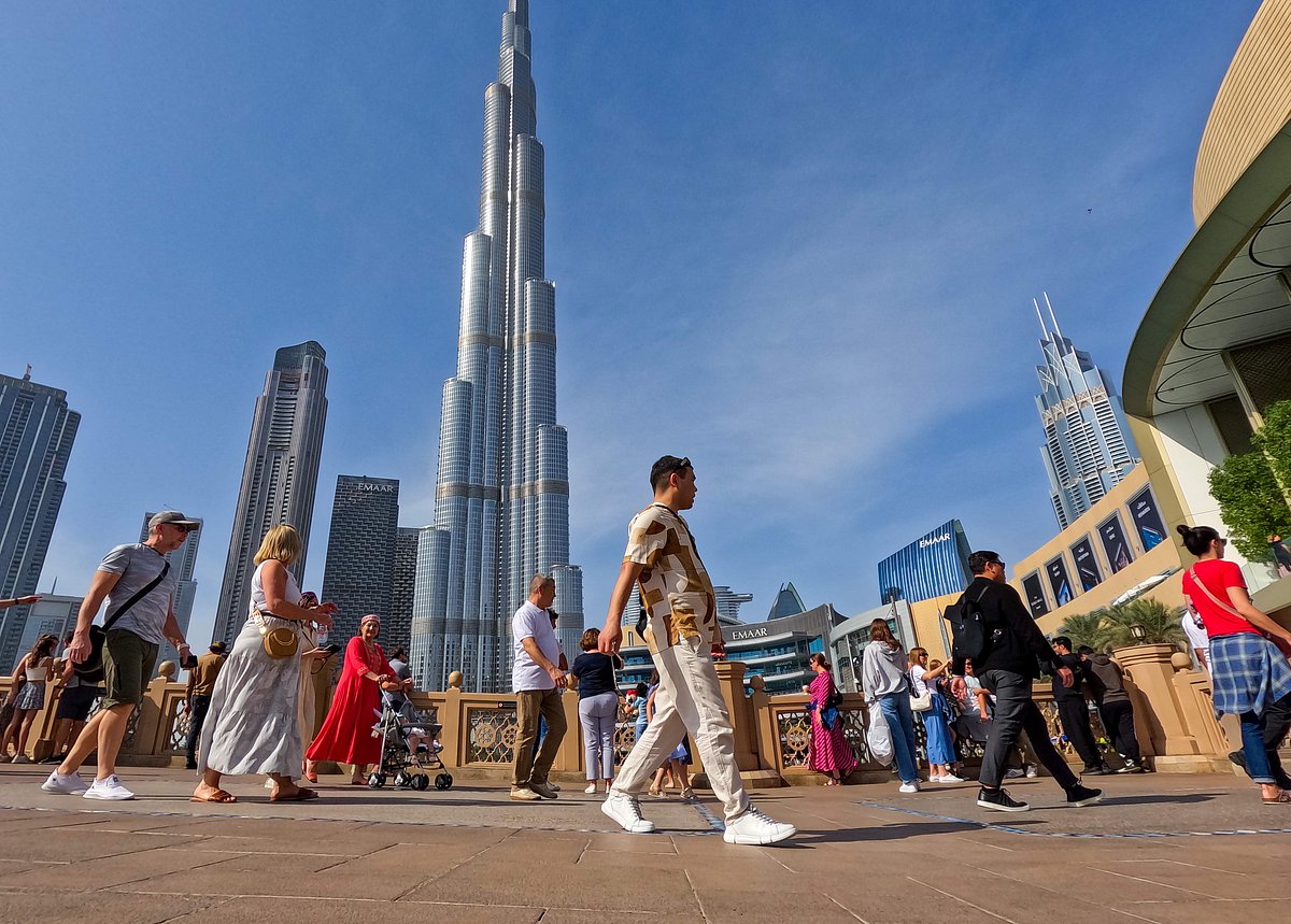 STOCK Tourists in Dubai