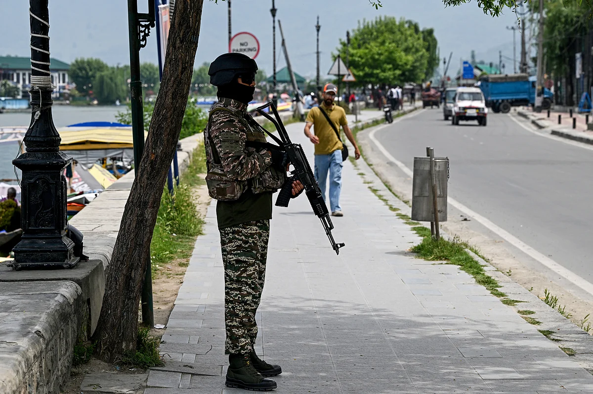 Loud explosions were reported at the airport of Jammu on Thursday, a key city in the Indian-held part of disputed Kashmir territory, a security source told AFP. 
