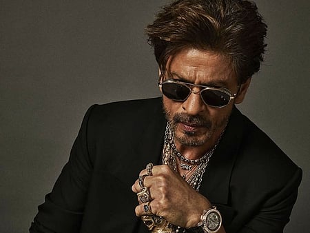 Shah Rukh Khan doesn't do awkward on red carpets