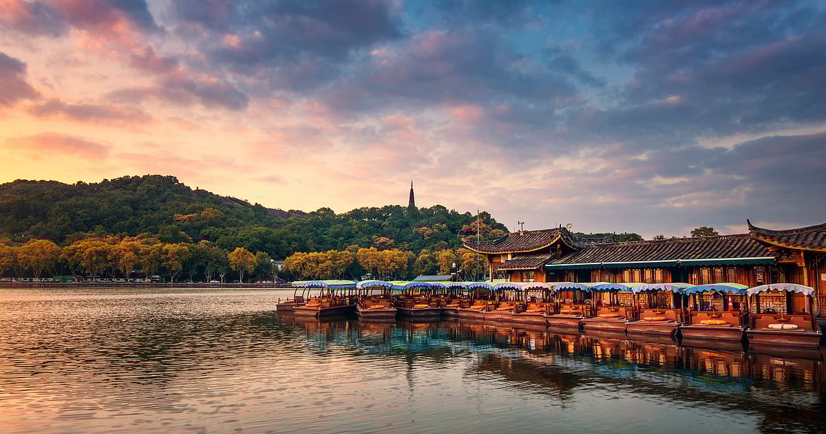 The new Emirates service to Hangzhou will operate with a three-class Boeing 777-300ER, totalling 2,478 weekly seats. 