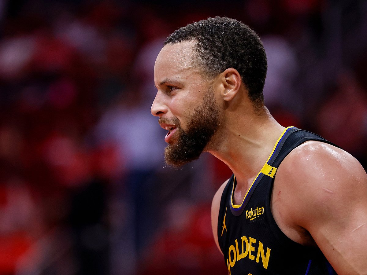 Stephen Curry expects Jimmy Butler, Draymond Green, and Coach Steve Kerr to share his drive for next season.