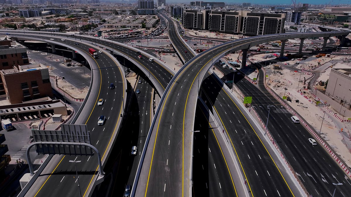 Al Shindagha Corridor project includes 18 kilometres of bridges and tunnels, 15 major intersections