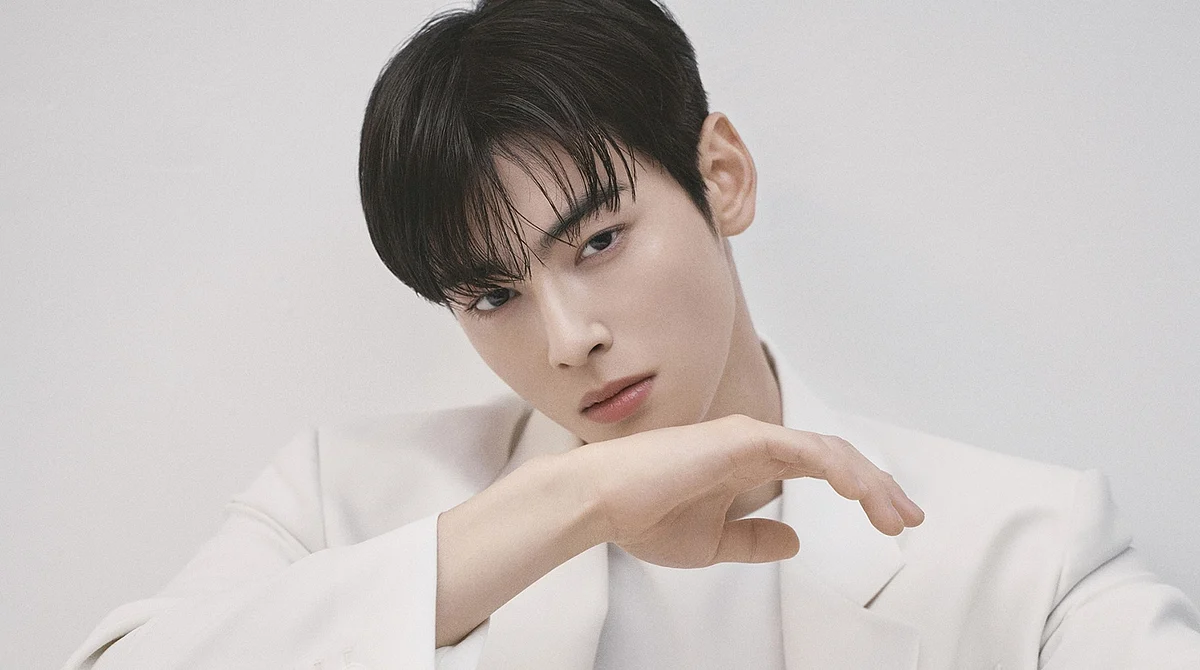 Cha Eun-woo showcases a unique and impressive vocal range in his best songs.