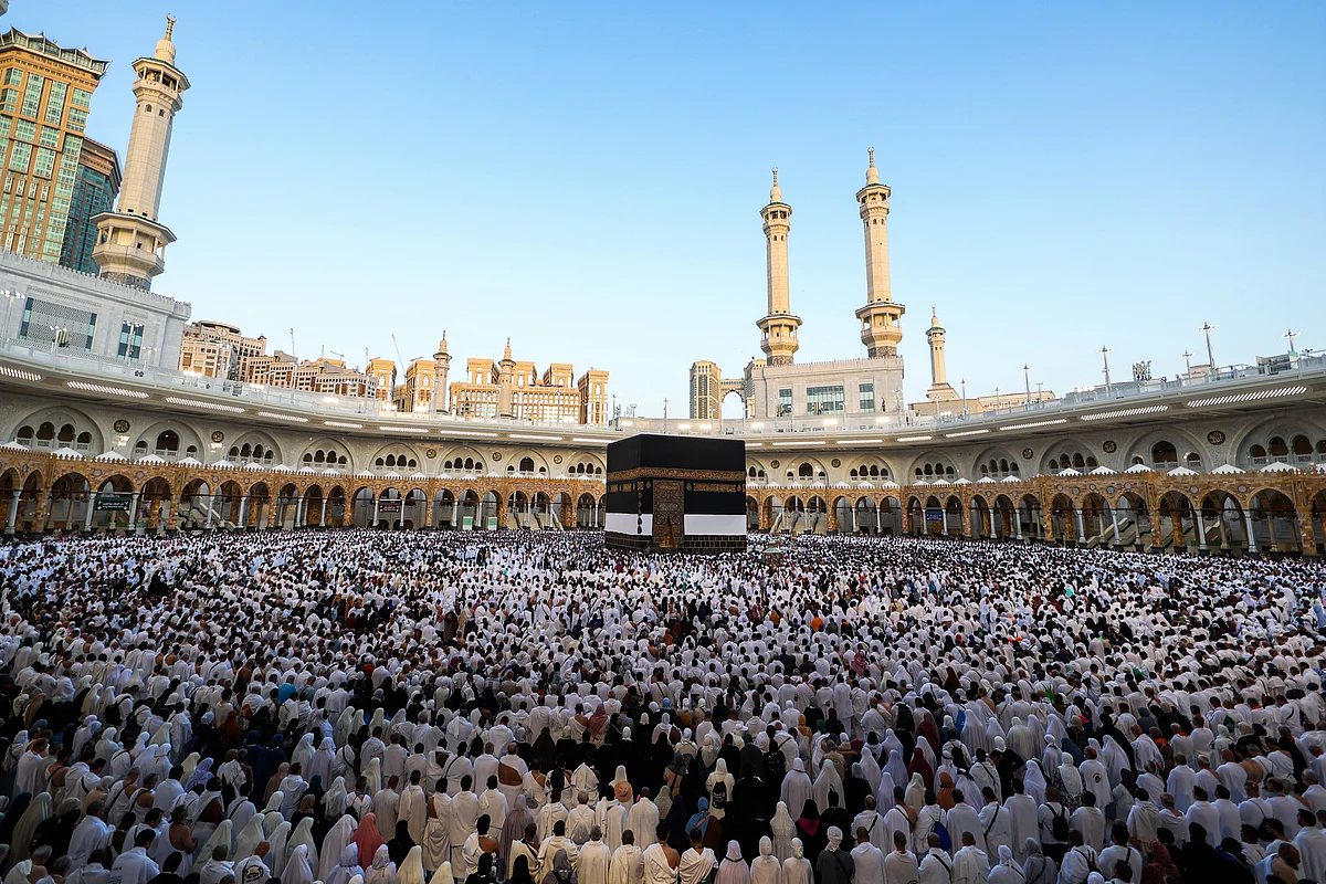 Pakistan announces to open applications for the Hajj 2026. 