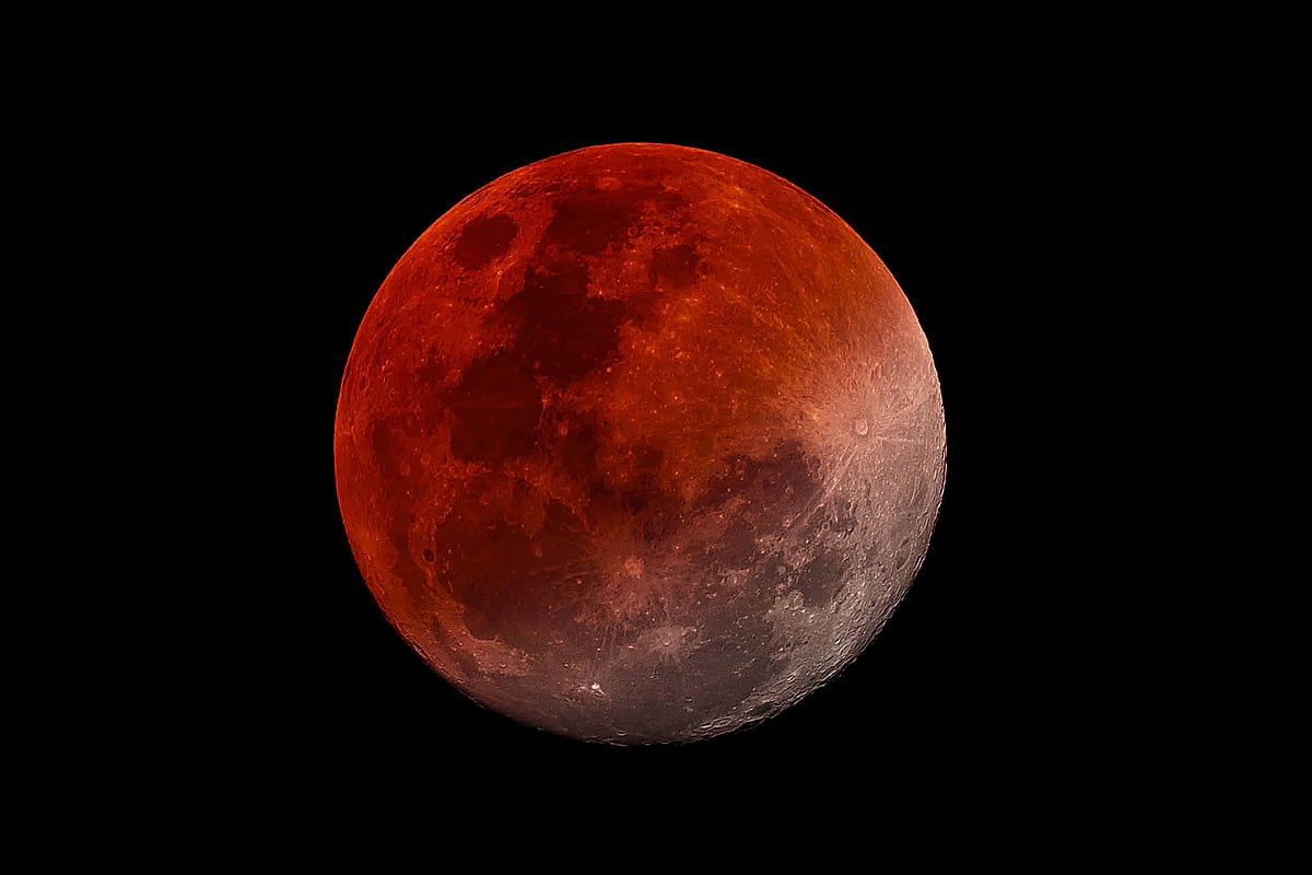 The blood moon captured on Jul 27th, 2018.