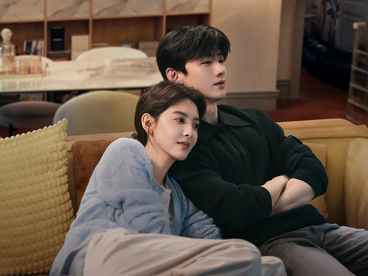 The First Frost revolves around two people, trying to reconnect after a complicated past. 