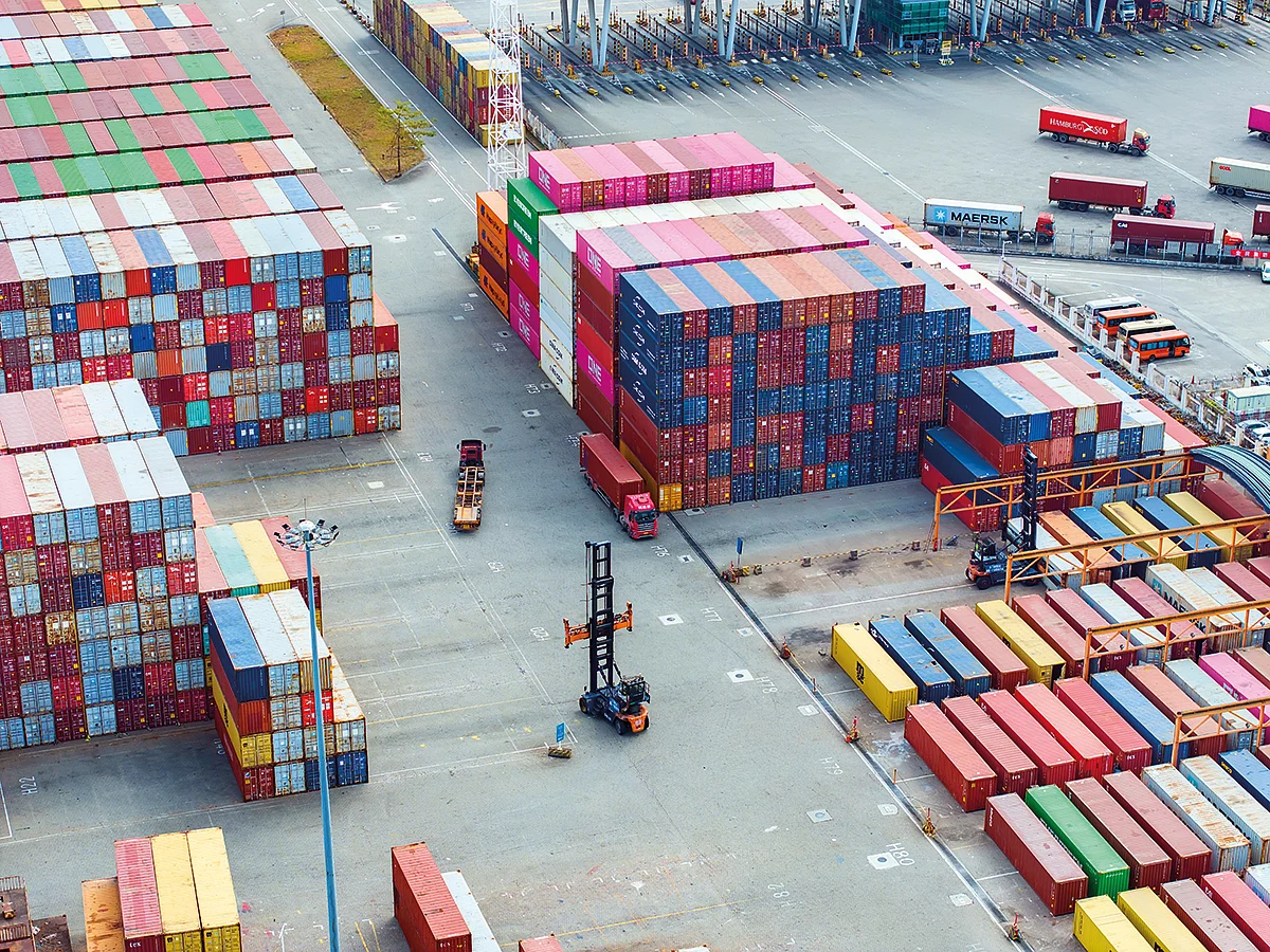For distribution income to be considered “qualifying,” the activity must be conducted in or from a designated zone, and any goods entering the UAE must pass through that designated zone.