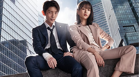 Lee Joon-gi and Seo Yea-ji in Lawless Lawyer 