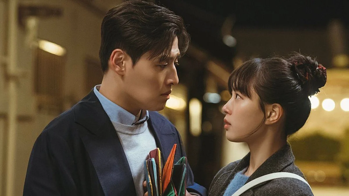 Tastefully Yours stars Kang Na-heul and Go Minsi.  