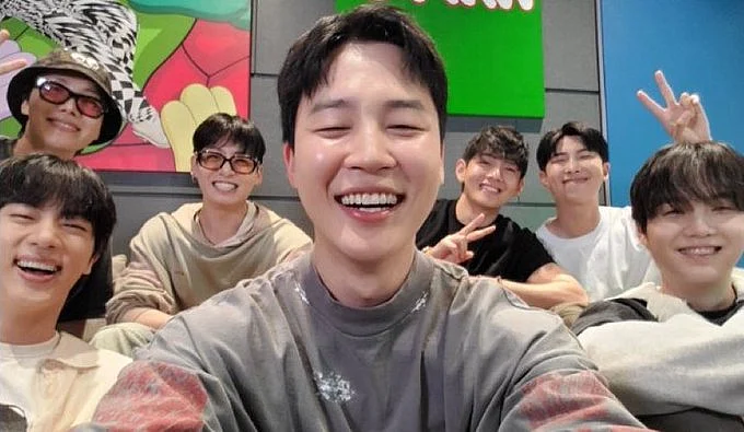 BTS appeared live together after three years. 