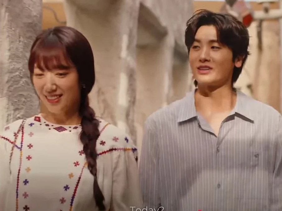 Park Hyung-sik, Park Shin-hye starred in a tourism campaign for Dubai.