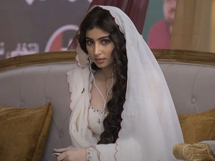 A screengrab of Sara Arjun in the first look of 'Dhurandhar'