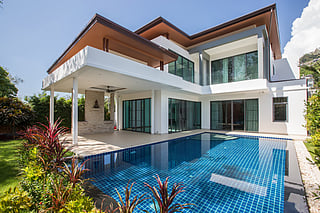 How ChatGPT saved Dubai family’s Maldives vacation with beach villa and pool— but can AI really plan travel?