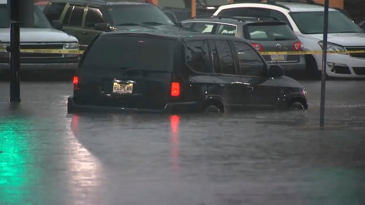 New York subway station floods as heavy rain pounds US northeast- Video