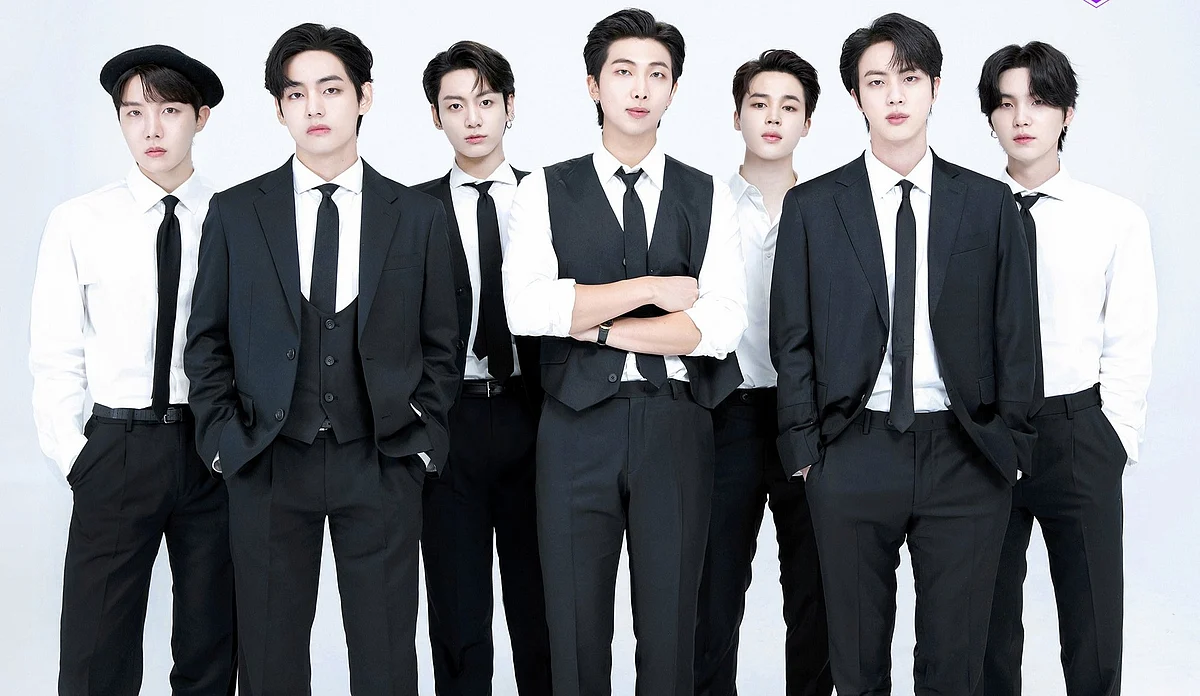 From RM's introspective tones, to Jin's sense of adventure, there's a mood for every road trip. 