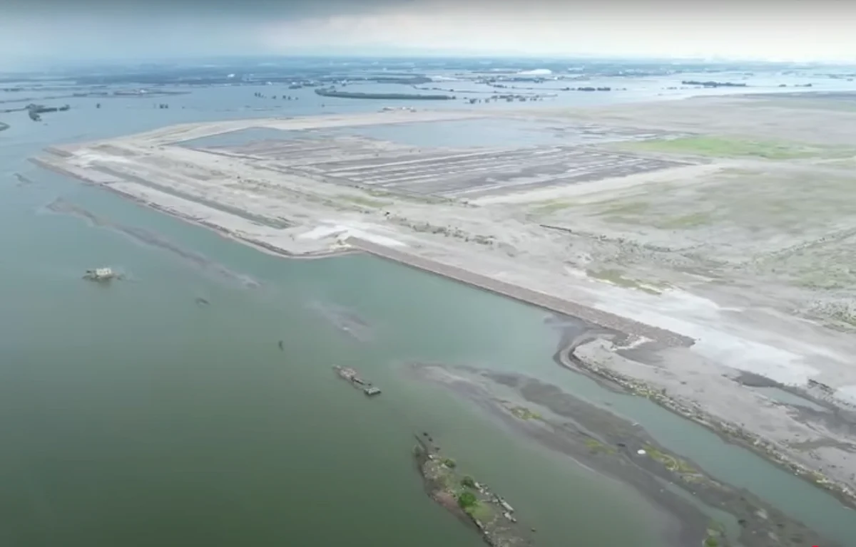 A view of the land preparation for Manila's 2nd airport, reclaimed from Manila Bay.
