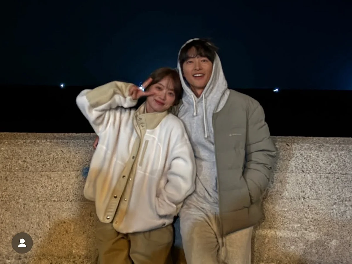 Song Joong-ki and Chun Woo-hee star in the romantic melodrama. 