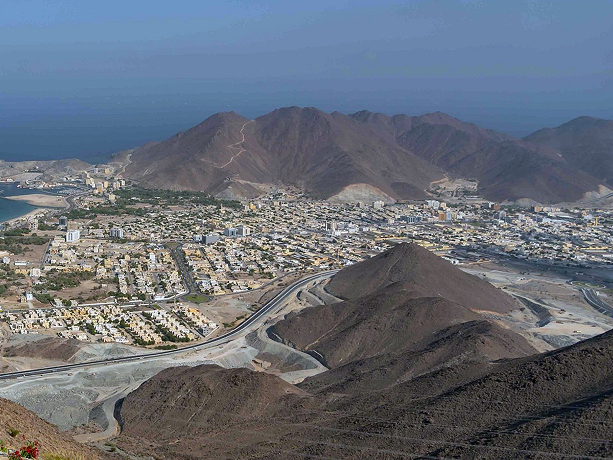 khorfakkan mountain