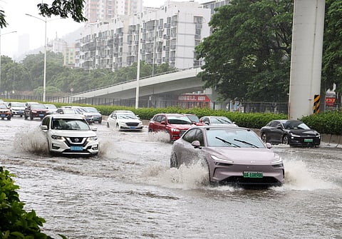Typhoon Wipha slammed into the coast of Taishan in southern China's Guangdong Province on Sunday evening, triggering emergency measures that included halting production, suspending business operations, and cancelling classes across several affected areas.