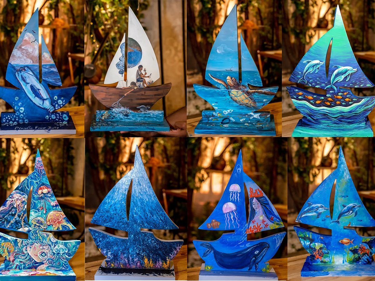 The wooden dhow panels were used as voices from the ocean urging us to protect the blue heart of our planet.