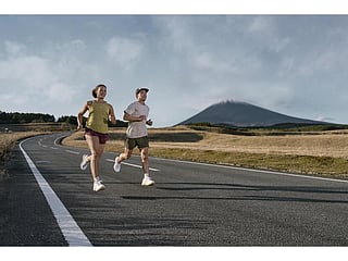 ASICS launches the mall run