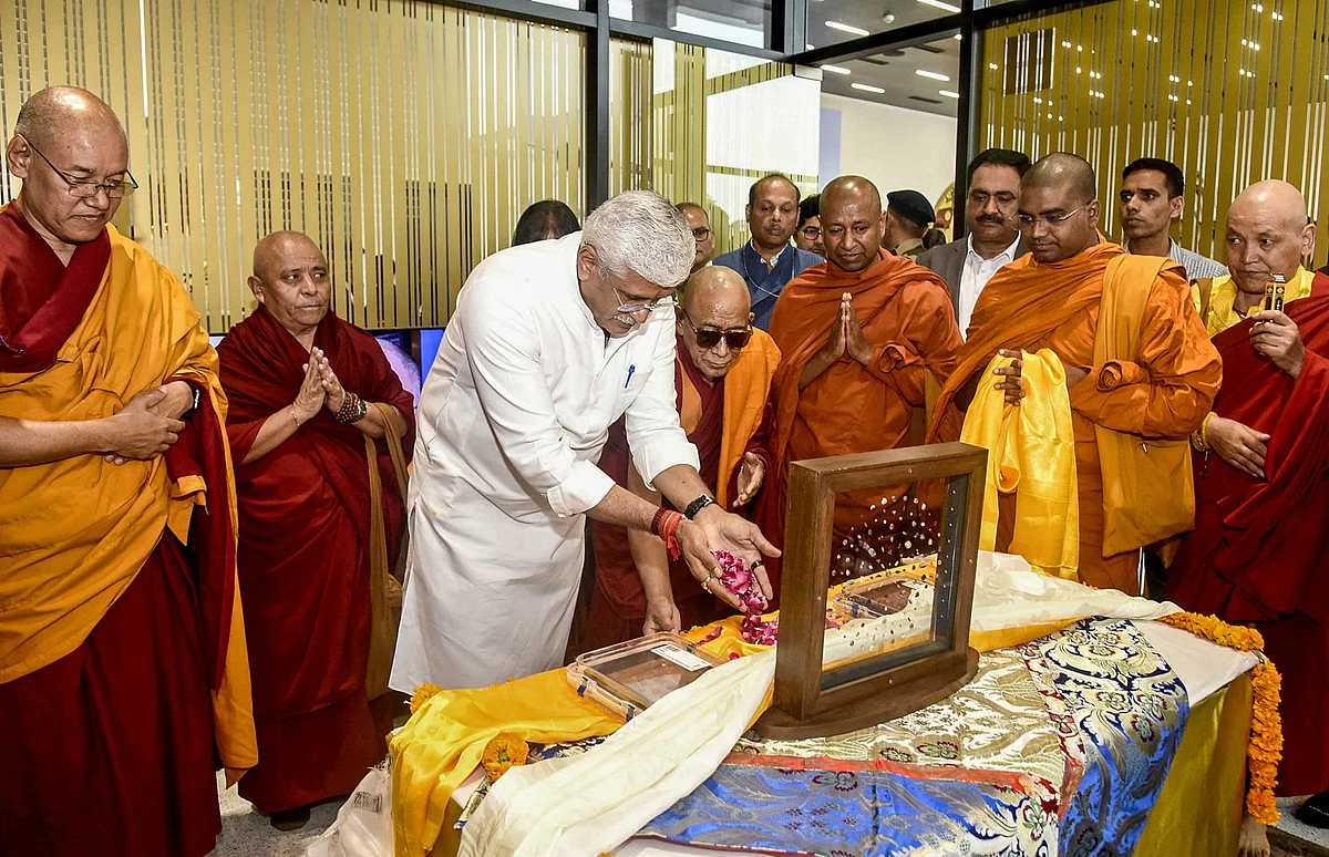 India reclaims Buddha relics after 127 years