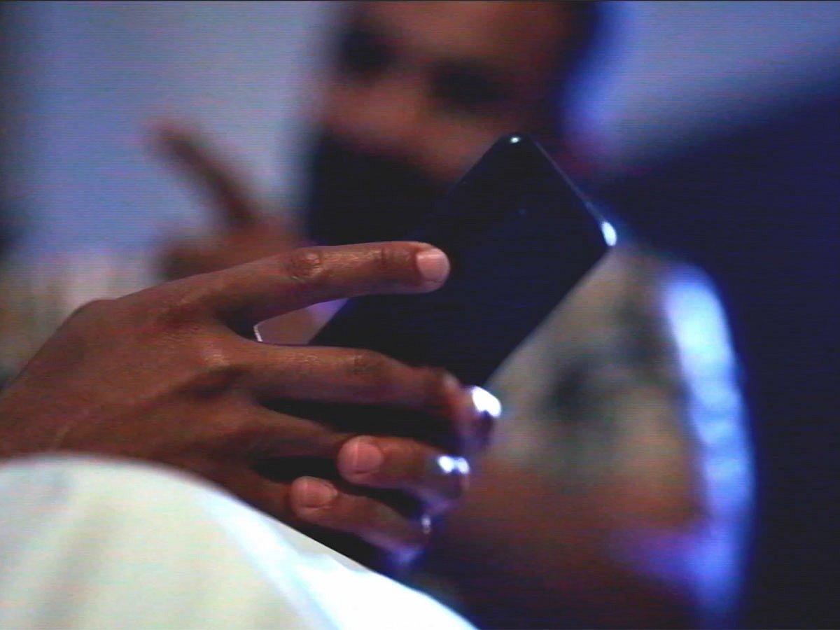 Omani citizens tricked the victim into travelling to a residence in the Wilayat of Barka, where he was abducted.


