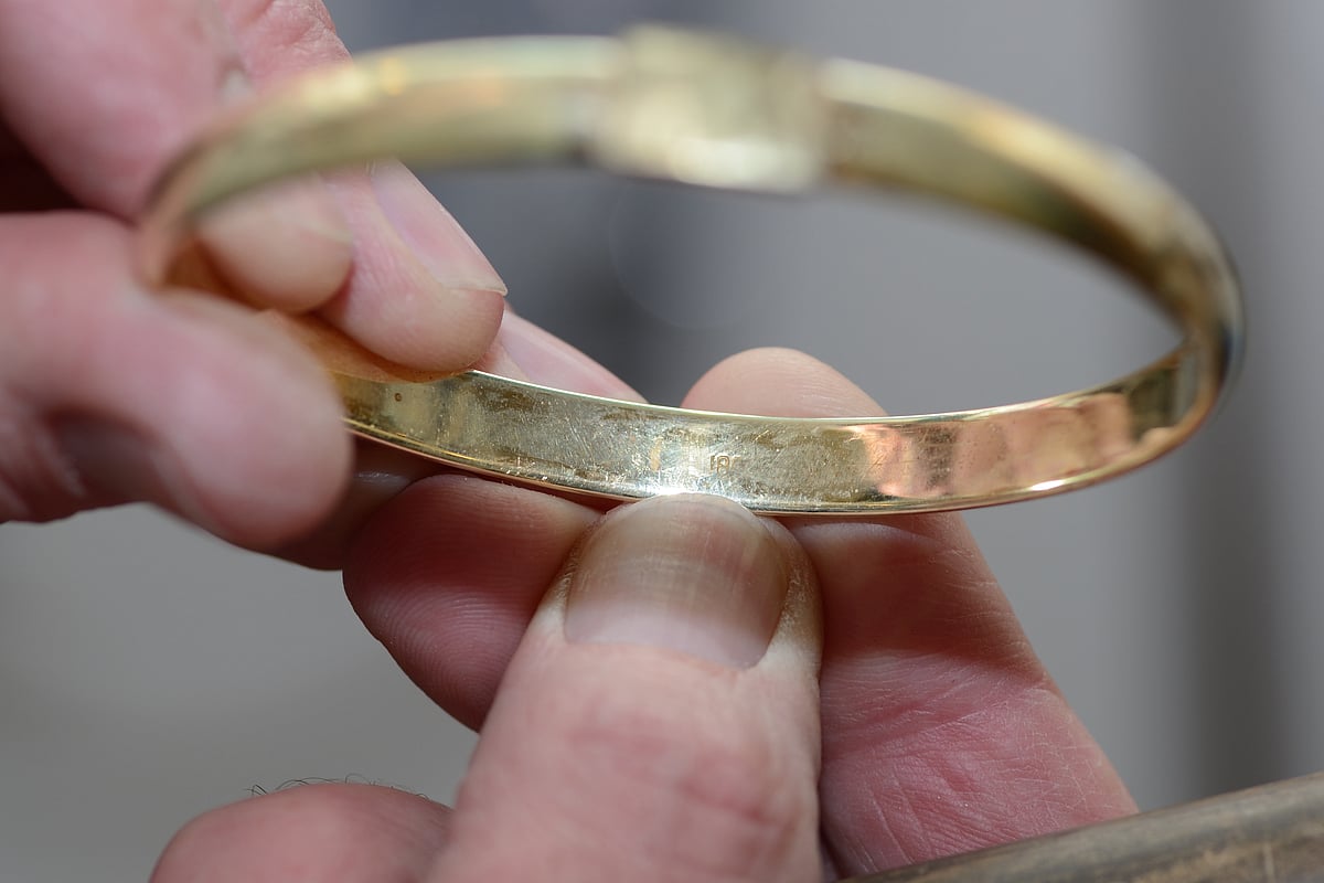 Stock 18 carrat gold 