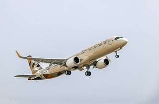 Etihad Airways launches first A321LR flight from Abu Dhabi to Phuket, redefining luxury in narrowbody travel
