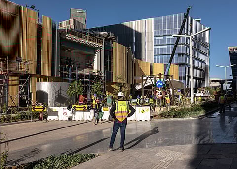 Saudi Arabia is spending heavily on Vision 2030 strategy. The framework divides group housing into three categories: Residential buildings, large residential complexes and mobile cabins.