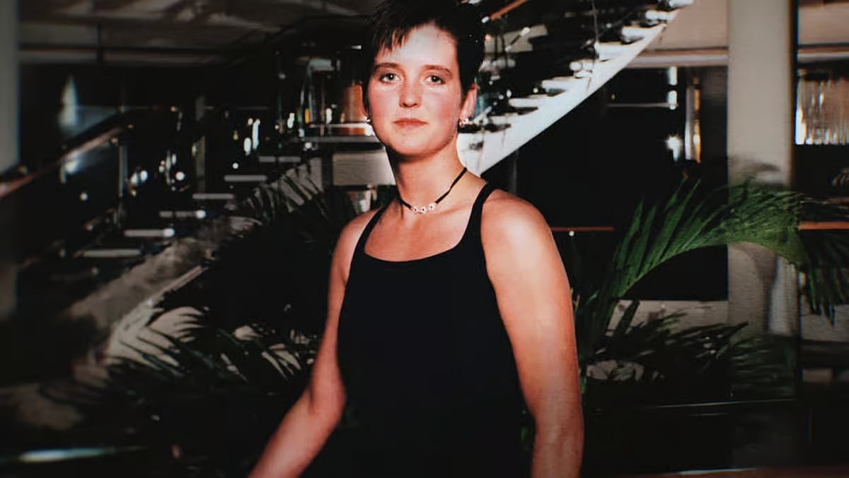 Amy Bradley: The woman who vanished on a cruise ship, during a family holiday. 