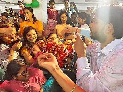 15,000 girls tie Rakhi to India’s top tuition teacher in viral video 