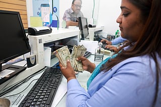 Planning on remitting Indian rupee, Pakistan rupee or Philippine peso? Here’s how you can take advantage of remittance-beneficial rates and when.