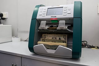 Planning on remitting Indian rupee, Pakistan rupee or Philippine peso? Here’s how you can take advantage of remittance-beneficial rates and when.