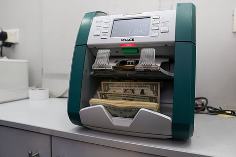 Planning on remitting Indian rupee, Pakistan rupee or Philippine peso? Here’s how you can take advantage of remittance-beneficial rates and when.