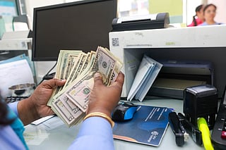 Planning on remitting Indian rupee, Pakistan rupee or Philippine peso? Here’s how you can take advantage of remittance-beneficial rates and when.