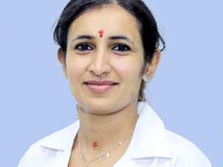 Dr Meenakshi 