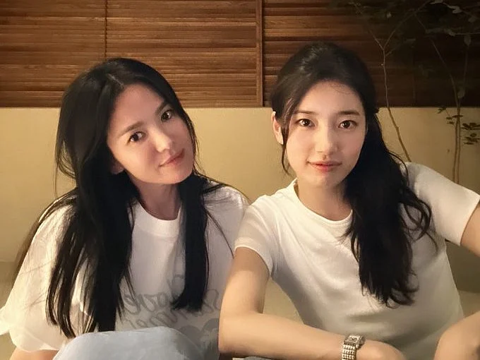 Song Hye-ko and Bae Suzy have been close friends for a long time. 