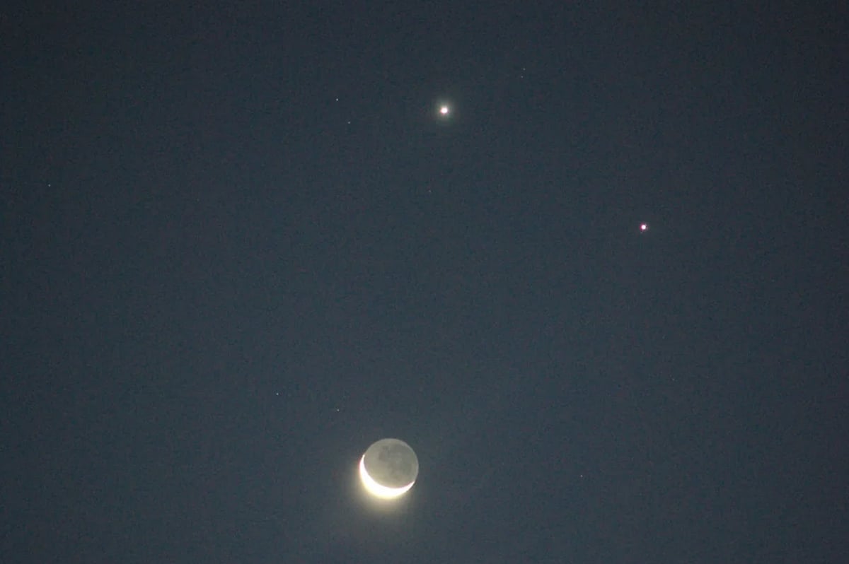 Rare celestial triangle over Arab world as crescent moon, Venus and Jupiter come together